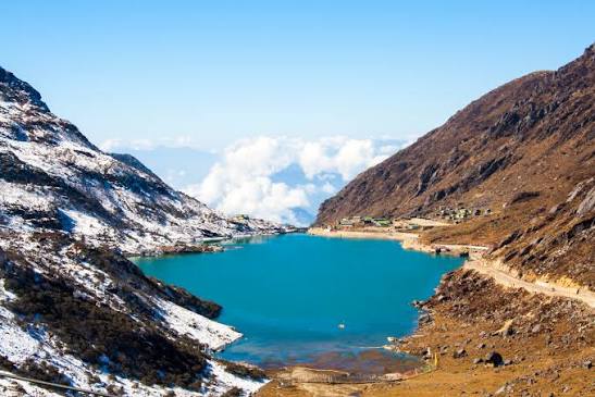 Tsomgo Lake Sikkim tour package from Siliguri